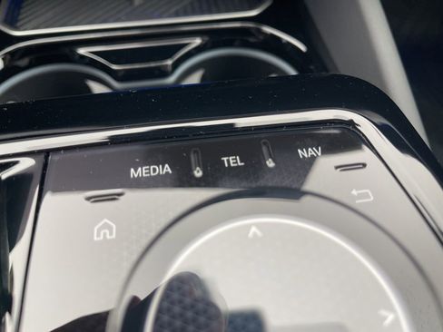 Used 2025 BMW 530i xDrive w/ Premium Package image 30