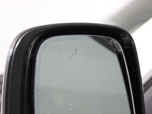 Used 2023 Nissan Armada SL w/ Midnight Edition Package image 47