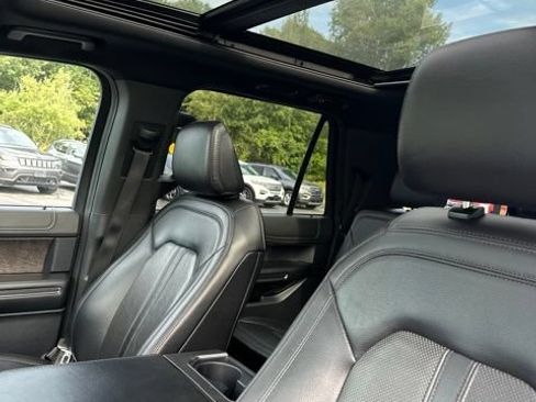 Used 2021 Ford Expedition Max Limited RWD image 18