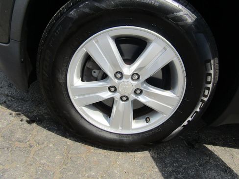 Used 2017 Chevrolet Trax LT w/ Sun & Sound Package FWD image 37