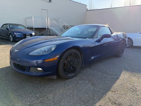 Used 2005 Chevrolet Corvette Coupe w/ Preferred Equipment Group image 3