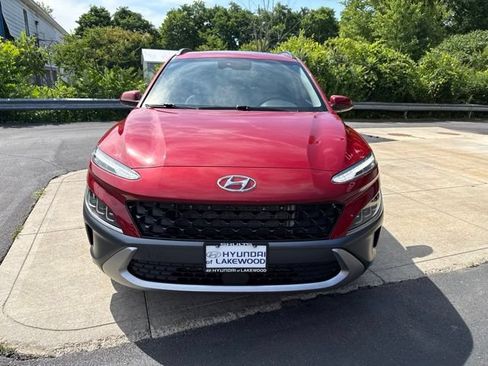 Used 2022 Hyundai Kona Limited w/ Winter Weather Package AWD/4WD image 2