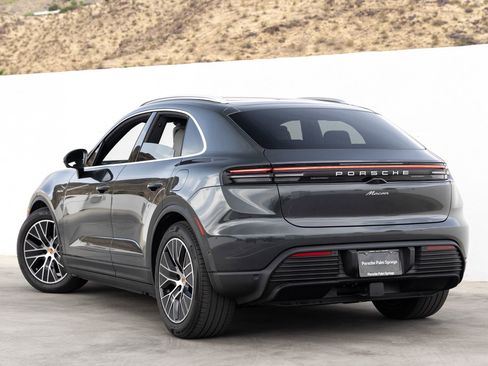 Certified 2025 Porsche Macan Electric image 3