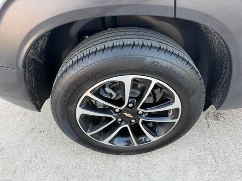 Used 2025 Chevrolet TrailBlazer LT AWD/4WD image 5