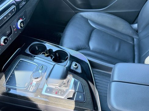 Used 2018 Audi Q7 3.0T Premium AWD/4WD image 12