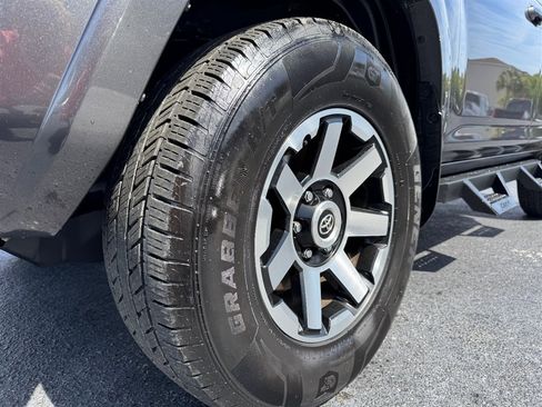 Used 2019 Toyota 4Runner SR5 image 10