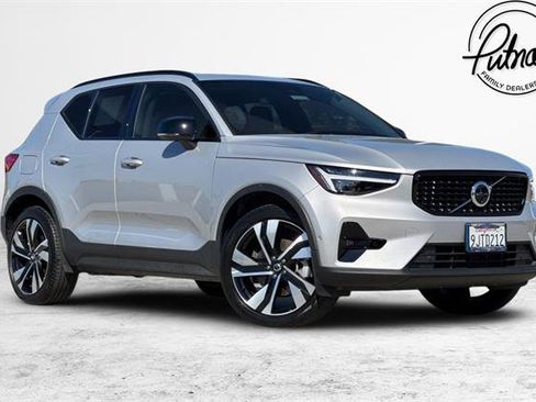 Certified 2024 Volvo XC40 B5 Plus w/ Protection Package Premier AWD/4WD image 1