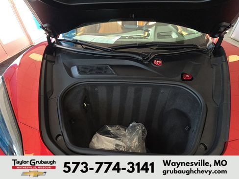 Used 2025 Chevrolet Corvette Stingray Preferred Cpe w/ Z51 Performance Package RWD image 28