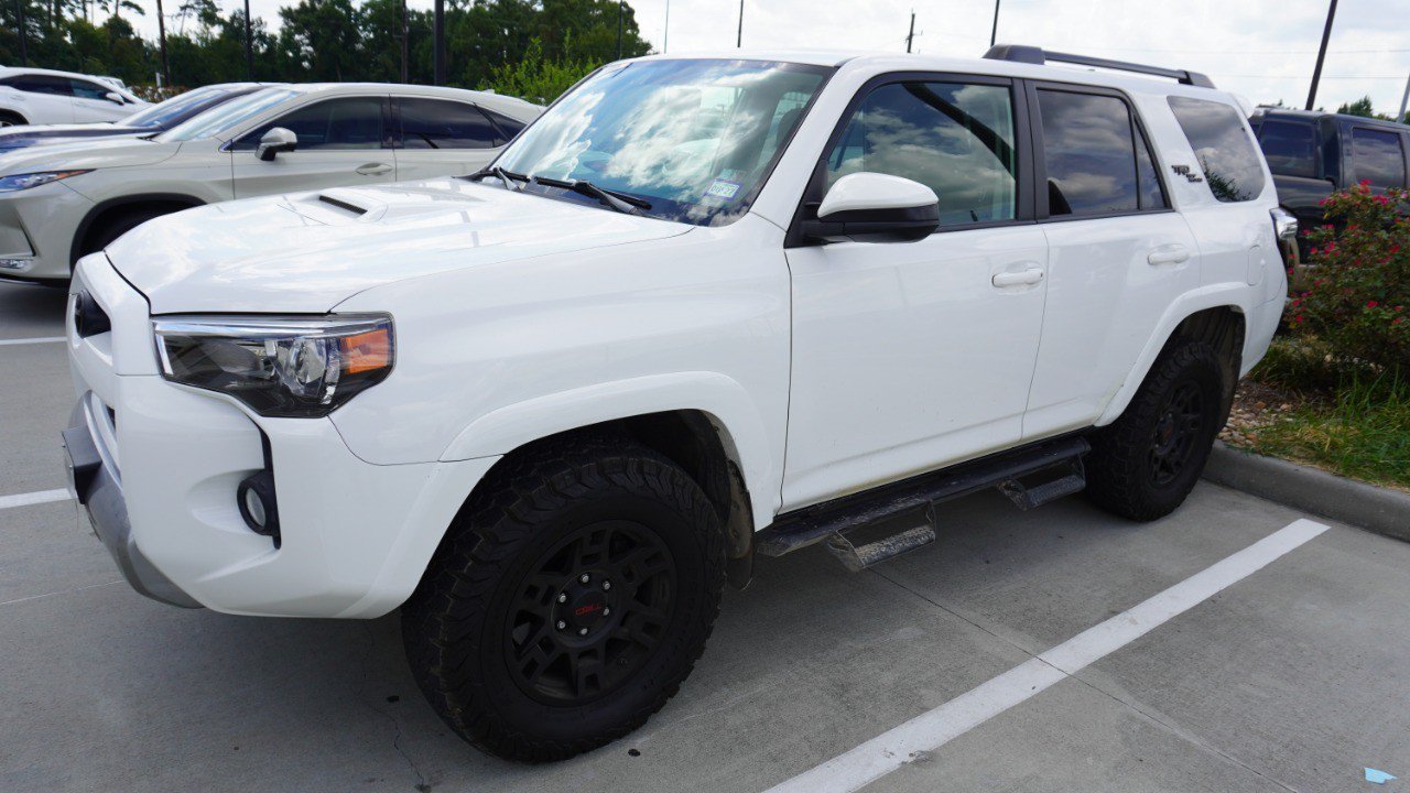 Used 2019 Toyota 4Runner TRD Off-Road AWD/4WD image 4