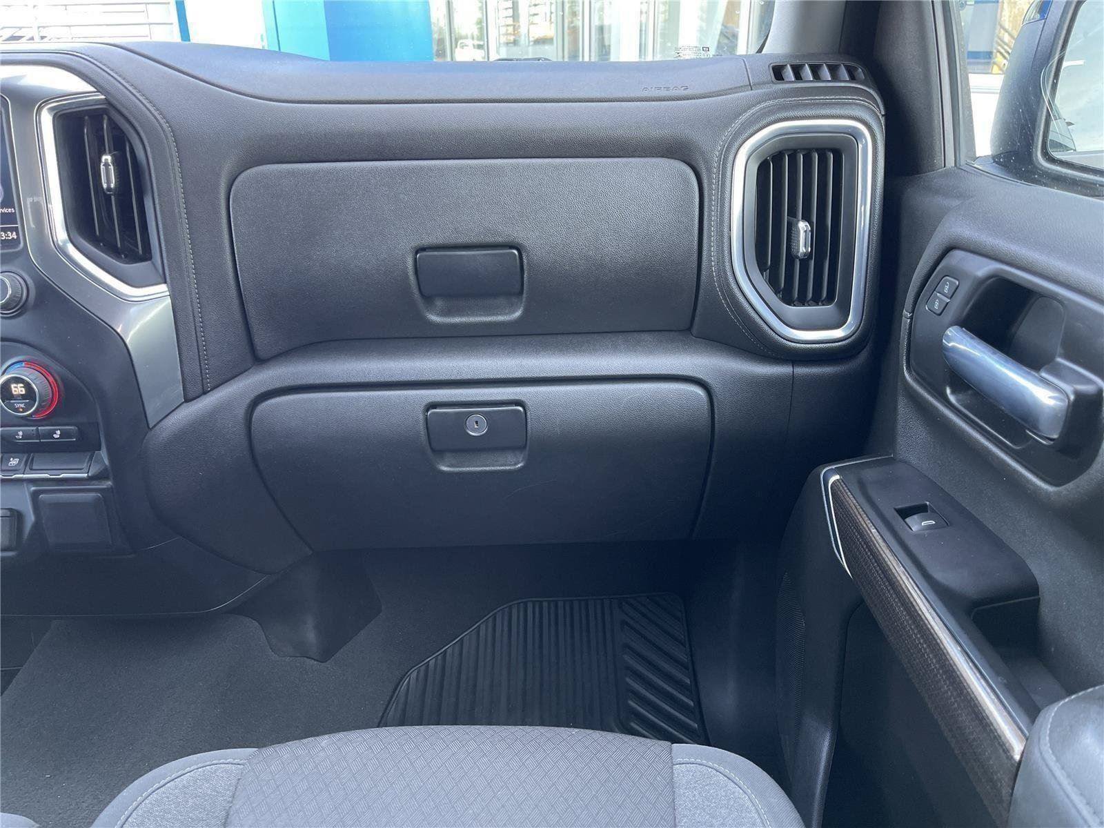 Used 2022 Chevrolet Silverado 1500 RST w/ LPO, Blackout Package AWD/4WD image 29