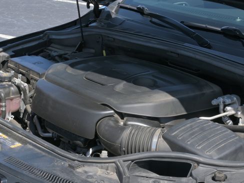 Used 2022 Jeep Grand Cherokee Laredo X image 34