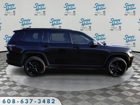 Used 2023 Jeep Grand Cherokee L Limited w/ Black Appearance Package image 4