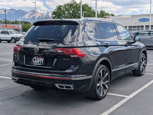 Used 2022 Volkswagen Tiguan SEL R-Line AWD/4WD image 3