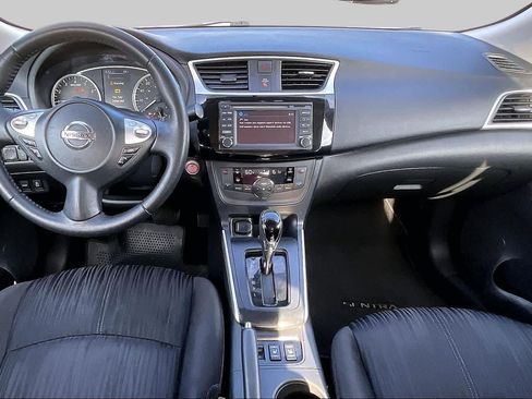 Used 2018 Nissan Sentra SV w/ Premium Package (P01) FWD image 16