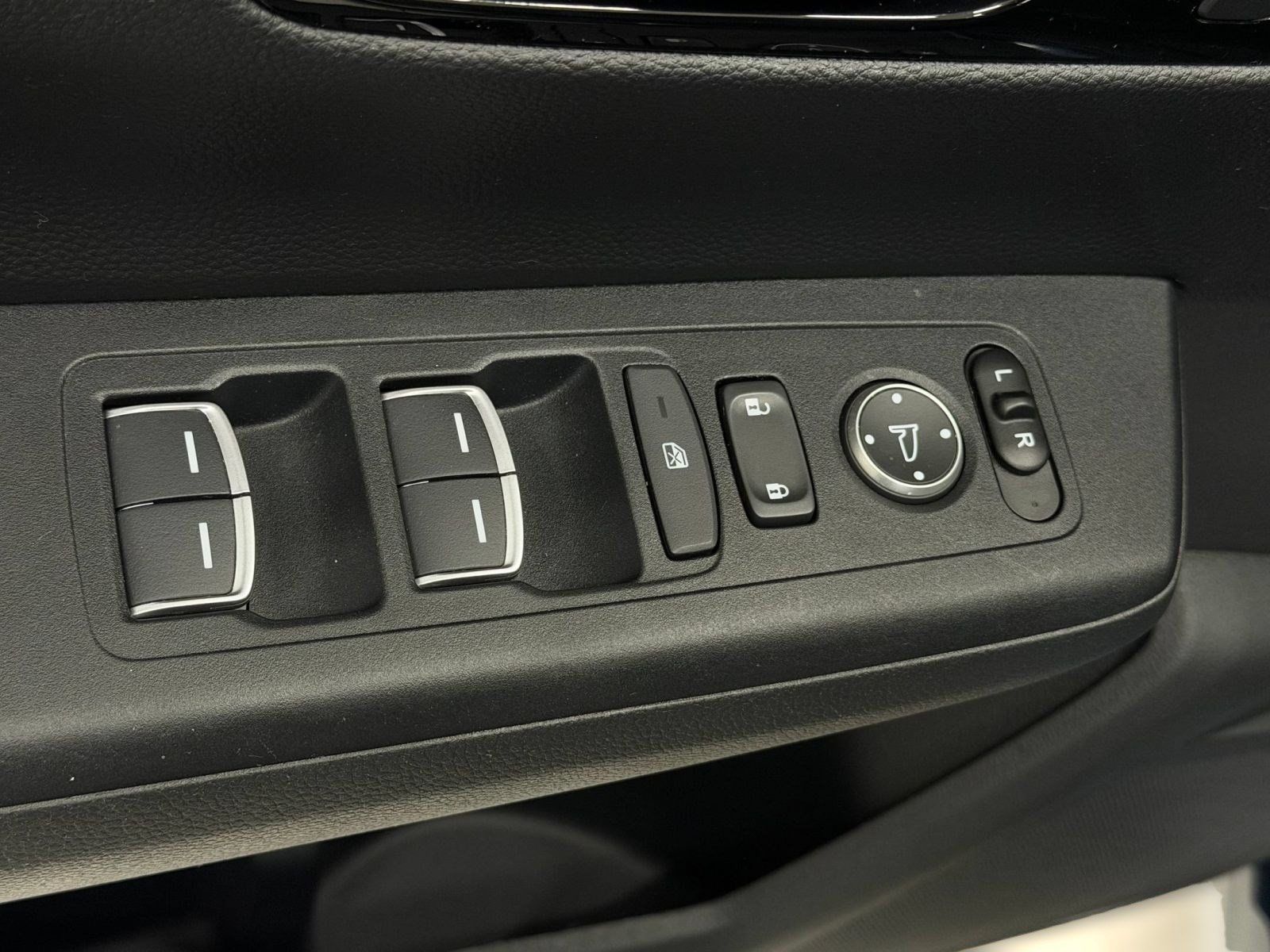 Used 2023 Honda CR-V EX-L image 28