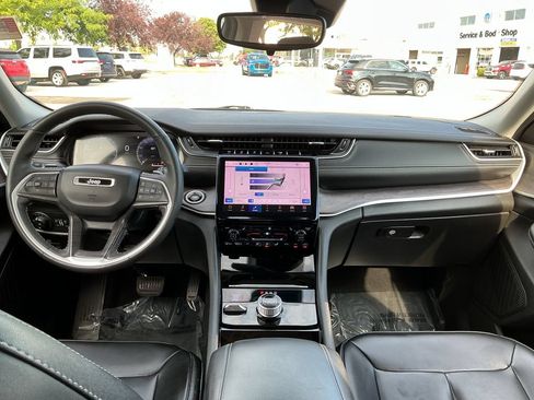 Certified 2023 Jeep Grand Cherokee L Limited AWD/4WD image 15
