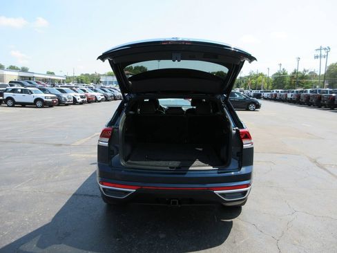 Used 2020 Volkswagen Atlas Cross Sport SEL Premium AWD/4WD image 7