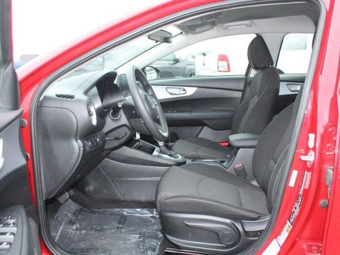 Used 2024 Kia Forte LXS image 7