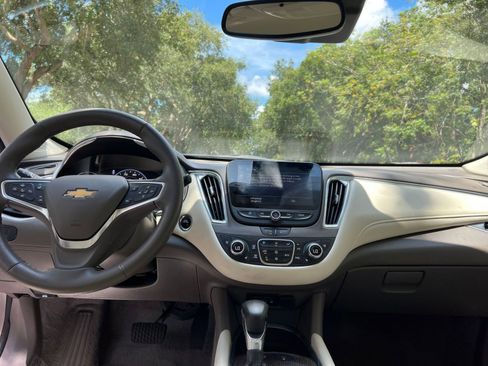 Used 2024 Chevrolet Malibu LT image 27