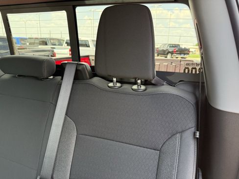 New 2026 Chevrolet Silverado 1500 LT w/ Z71 Off-Road Package image 35