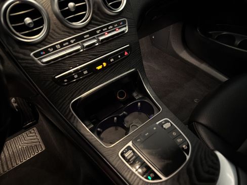 Used 2021 Mercedes-Benz GLC 300 image 23