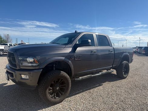 Used 2018 RAM 2500 Laramie w/ Sport Appearance Group AWD/4WD image 6