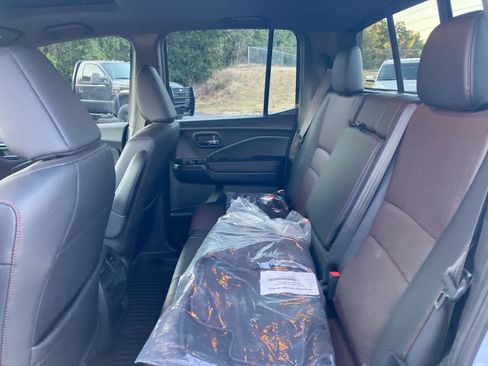 Used 2023 Honda Ridgeline Black Edition image 4