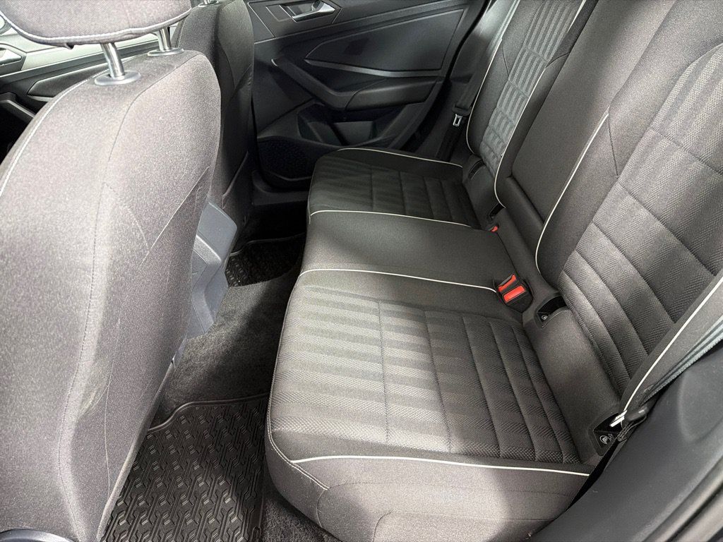 Used 2023 Volkswagen Jetta Sport FWD image 18