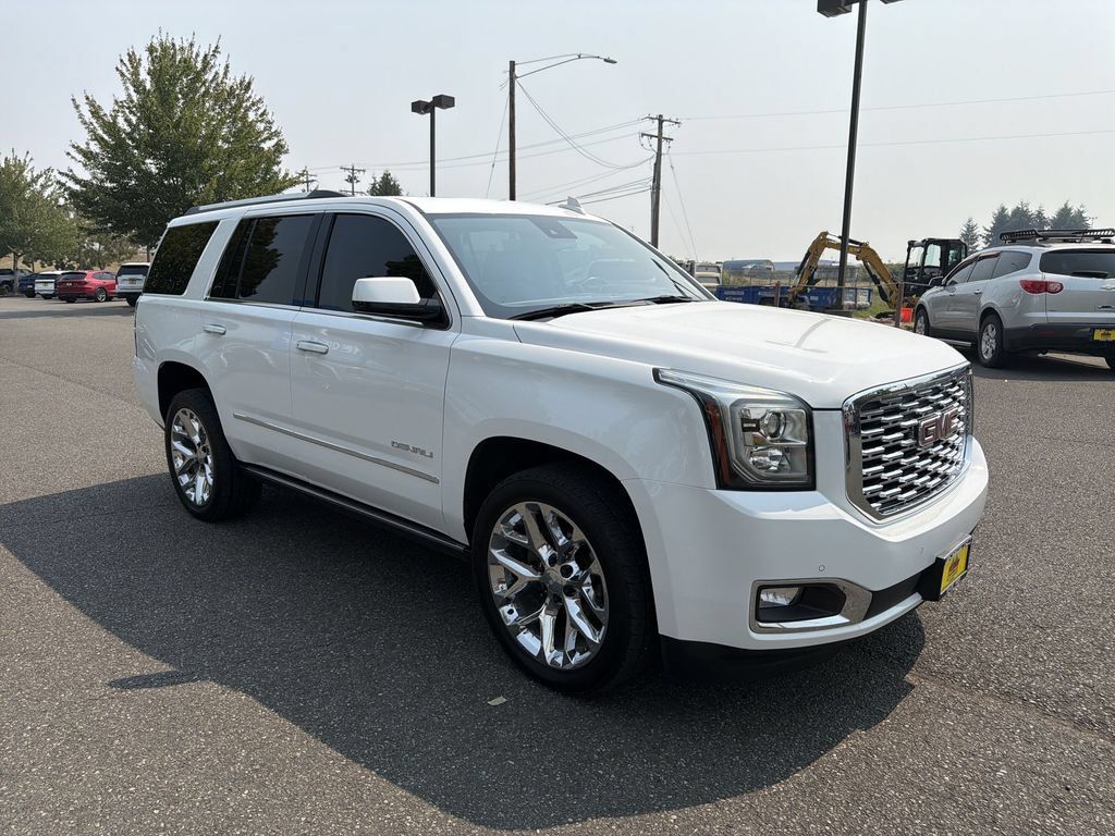 Certified 2020 GMC Yukon Denali w/ Denali Ultimate Package AWD/4WD image 3