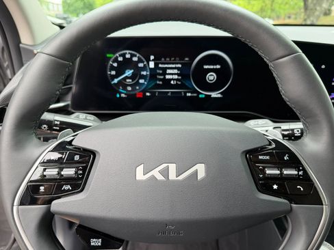 Used 2023 Kia Niro Wind w/ Wind Preserve Package FWD image 21