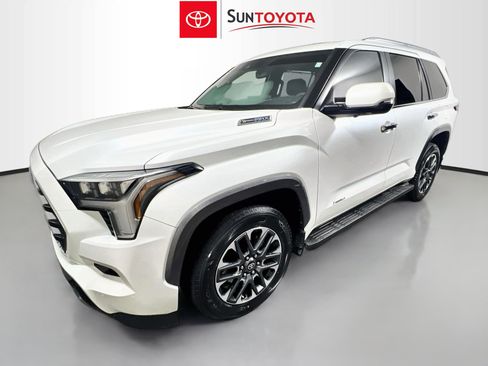 Used 2025 Toyota Sequoia Limited AWD/4WD image 9