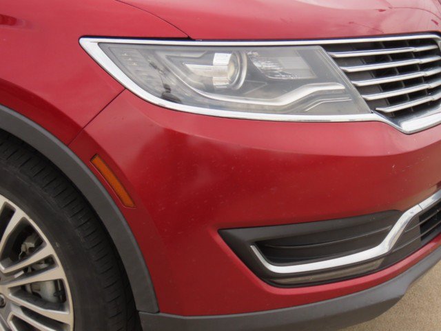 Used 2016 Lincoln MKX Reserve w/ Driver Assistance Package FWD image 4