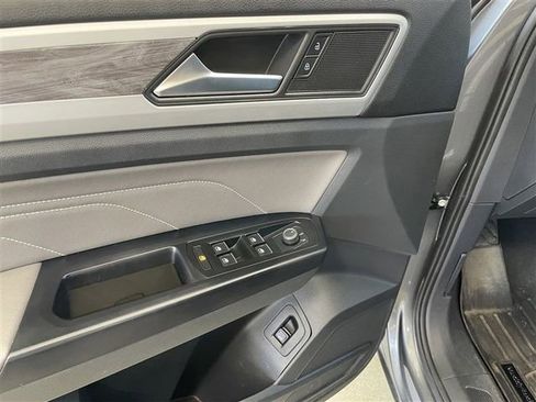 Used 2021 Volkswagen Atlas Cross Sport SE AWD/4WD image 12