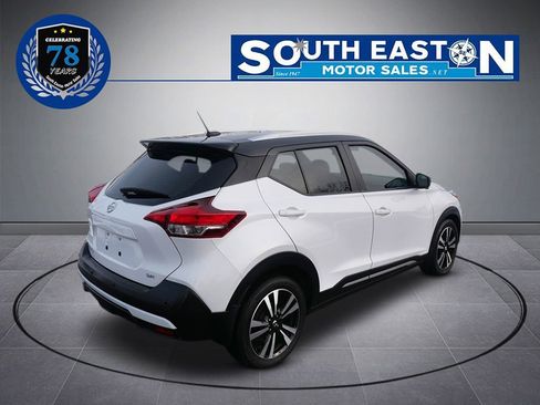 Used 2020 Nissan Kicks SR w/ SR Premium Package image 6