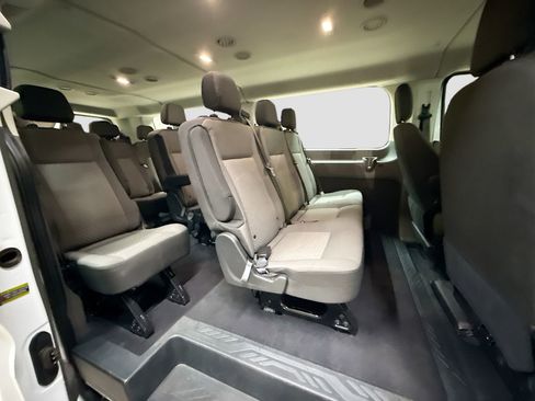 Used 2024 Ford Transit 350 XLT RWD image 27