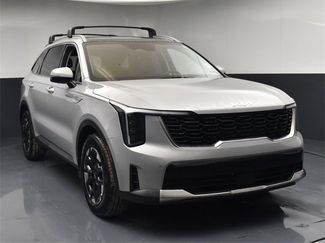 Certified 2025 Kia Sorento S w/ Panoramic Sunroof Package video 2