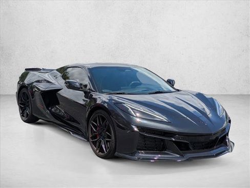 Used 2024 Chevrolet Corvette Z06 RWD image 3