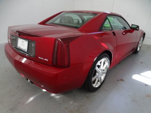 Used 2004 Cadillac XLR image 20