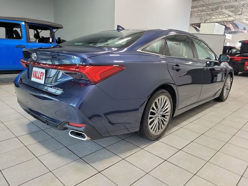 Used 2019 Toyota Avalon Limited w/ Advanced Safety Package FWD image 11