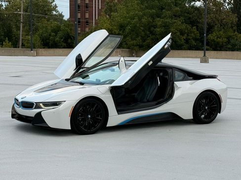 Used 2019 BMW i8 Coupe AWD/4WD image 38