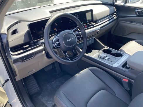 New 2026 Kia Carnival LXS FWD image 12