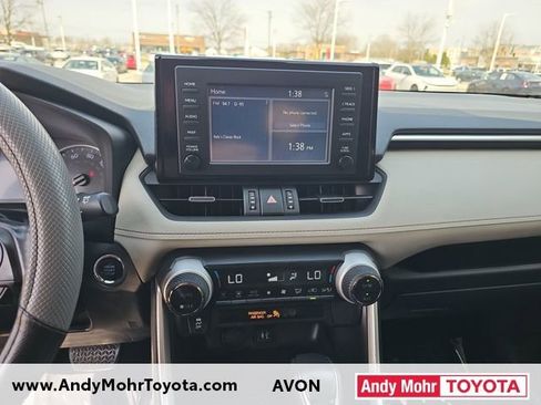 Used 2019 Toyota RAV4 XLE Premium image 19