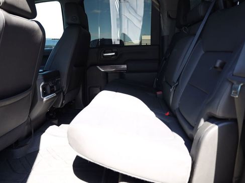 Used 2022 Chevrolet Silverado 2500 LTZ w/ LTZ Convenience Package AWD/4WD image 17