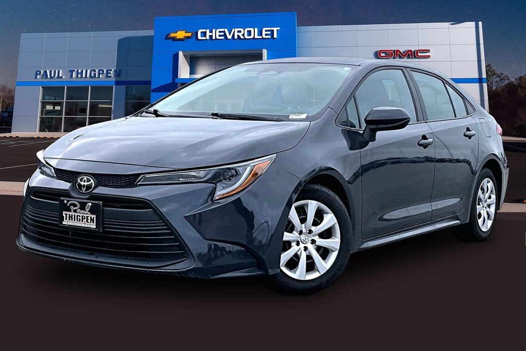 Used 2025 Toyota Corolla LE w/ Convenience Package FWD image 4
