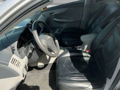Used 2012 Toyota Corolla LE FWD image 5
