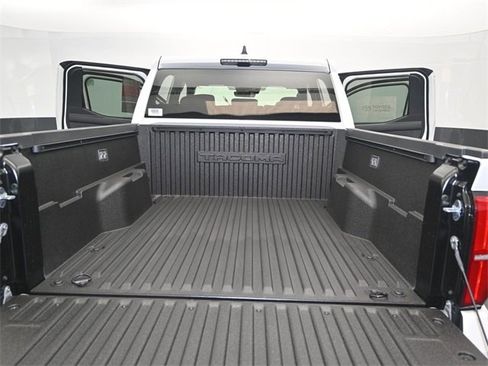 New 2025 Toyota Tacoma TRD Off-Road image 12