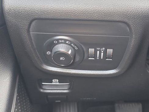 Certified 2021 Jeep Grand Cherokee L Limited image 32