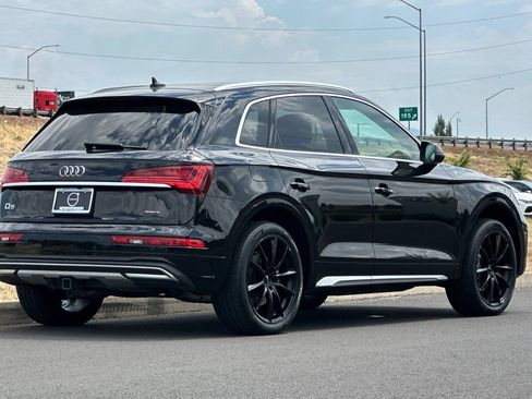 Used 2021 Audi Q5 2.0T Premium Plus w/ Premium Plus Package AWD/4WD image 3