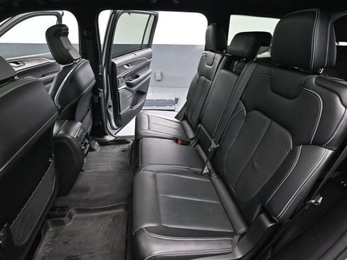 Used 2022 Jeep Grand Cherokee L Overland w/ Advanced Protech Group III image 44