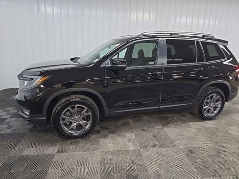 Used 2024 Honda Passport TrailSport image 6